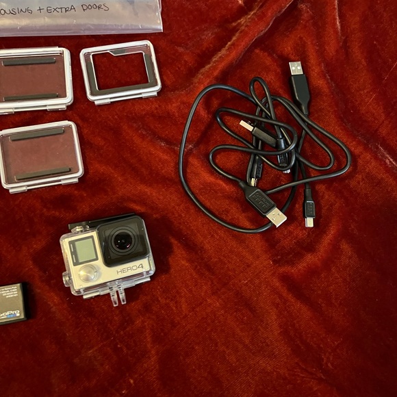 GoPro Hero4 Bundle with Accessories - Picture 6 of 16